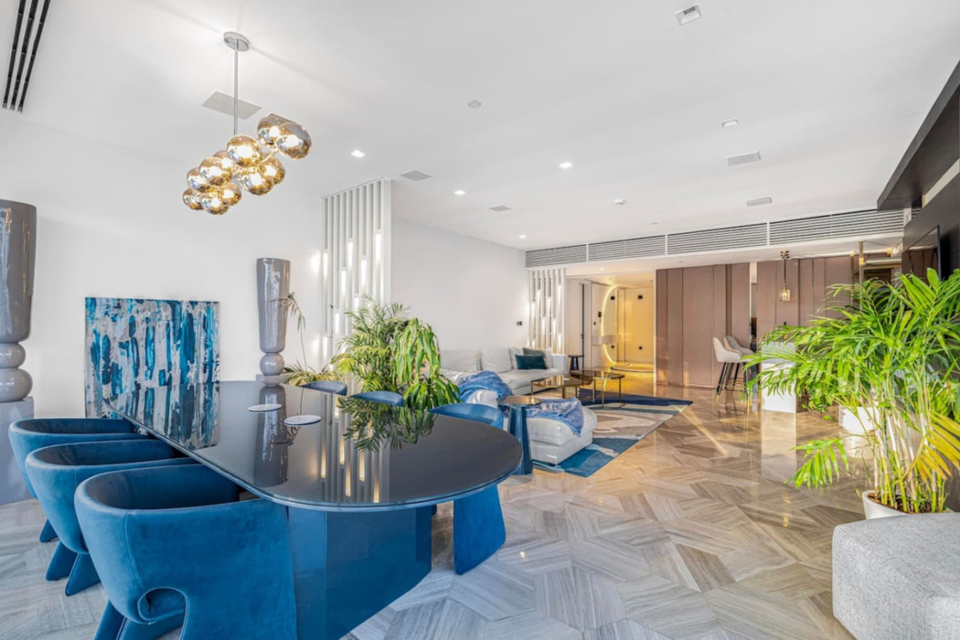 Luxury 4BR at FIVE Palm – Private Pool & Beach image 14