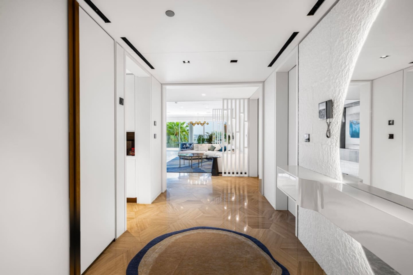 Luxury 4BR at FIVE Palm – Private Pool & Beach image 12