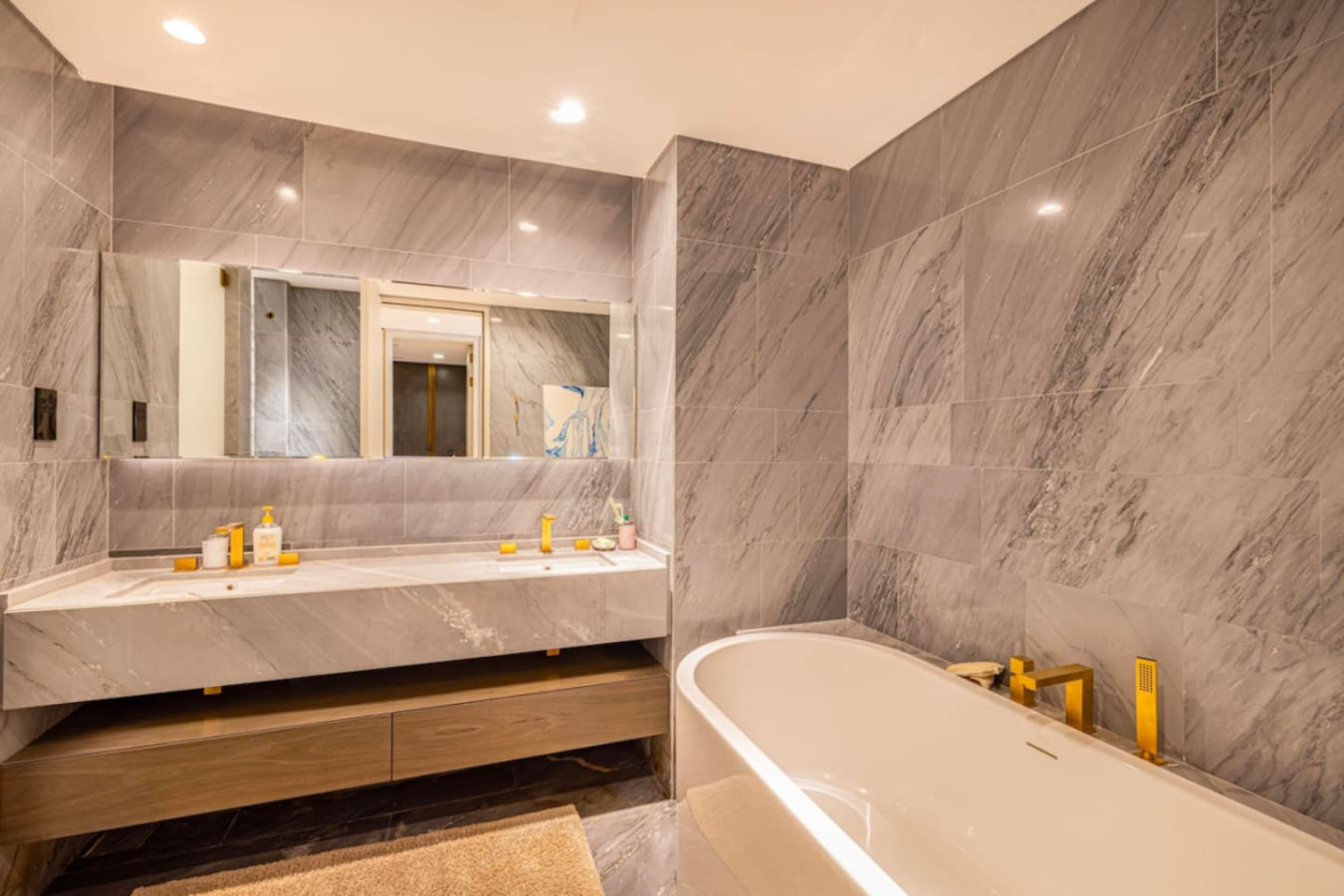 Luxury 4BR at FIVE Palm – Private Pool & Beach image 27