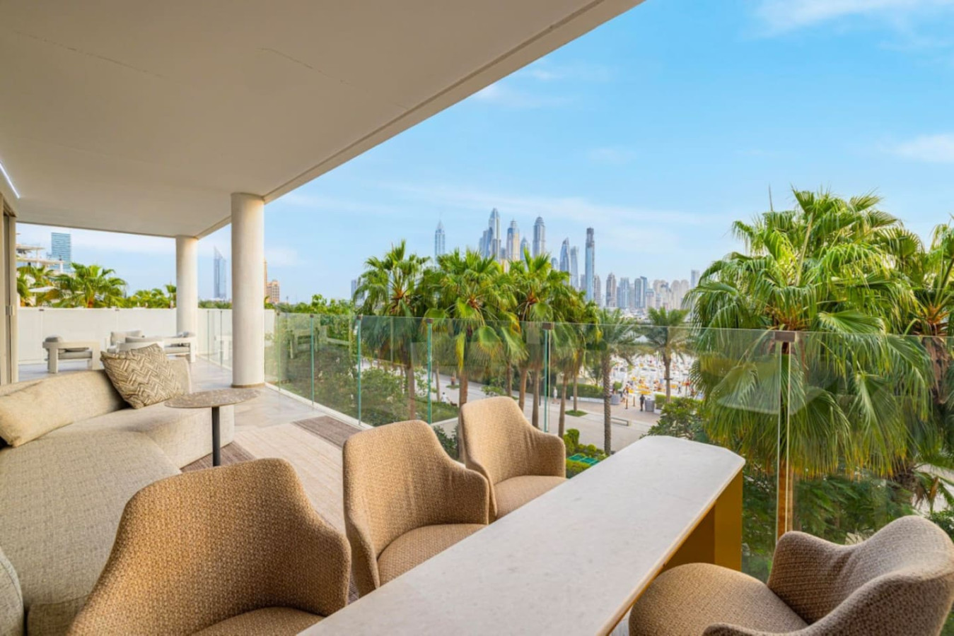 Luxury 4BR at FIVE Palm – Private Pool & Beach image 3
