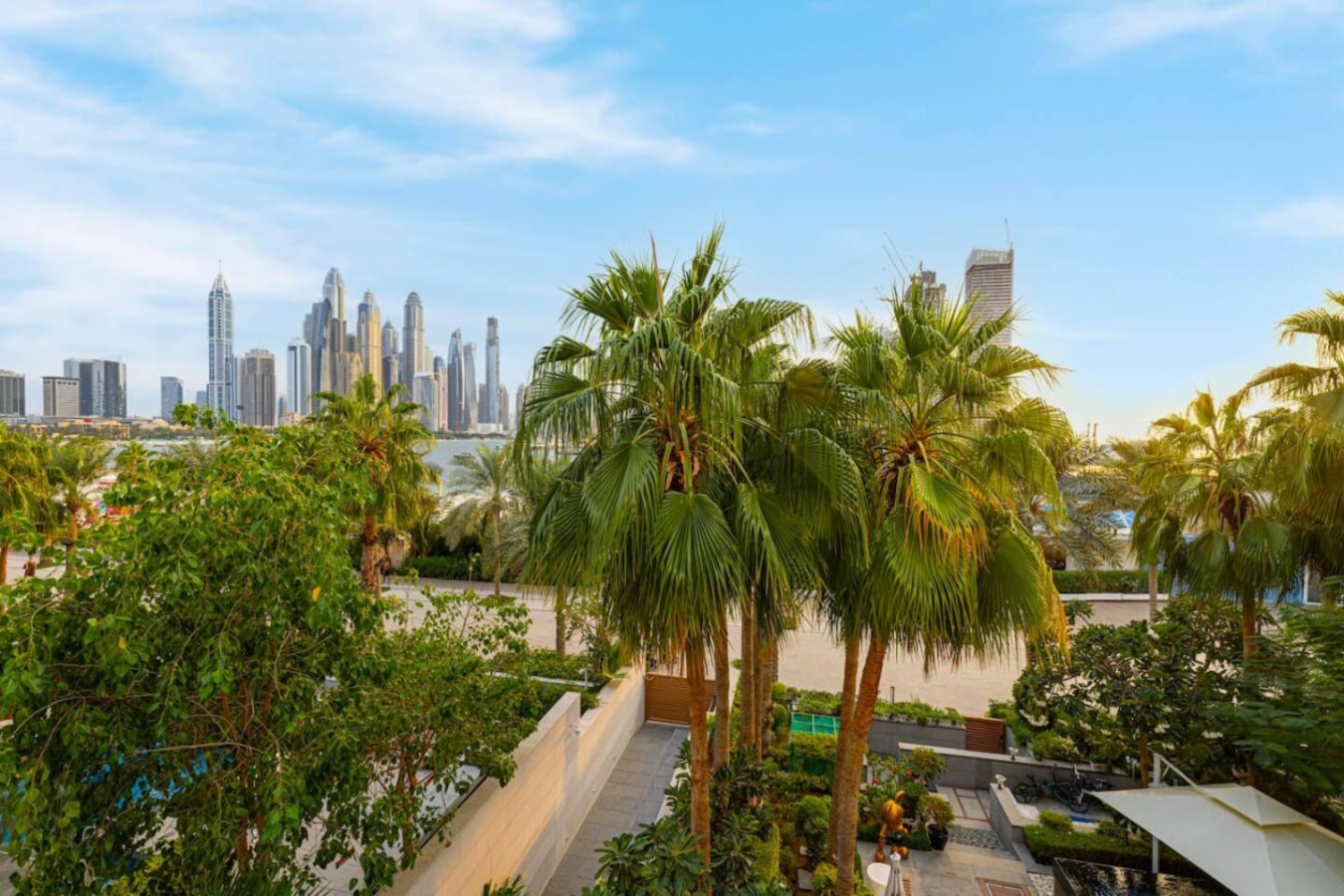 Luxury 4BR at FIVE Palm – Private Pool & Beach image 42