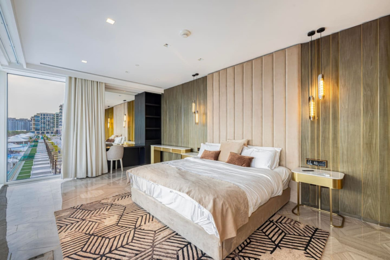 Luxury 4BR at FIVE Palm – Private Pool & Beach image 21