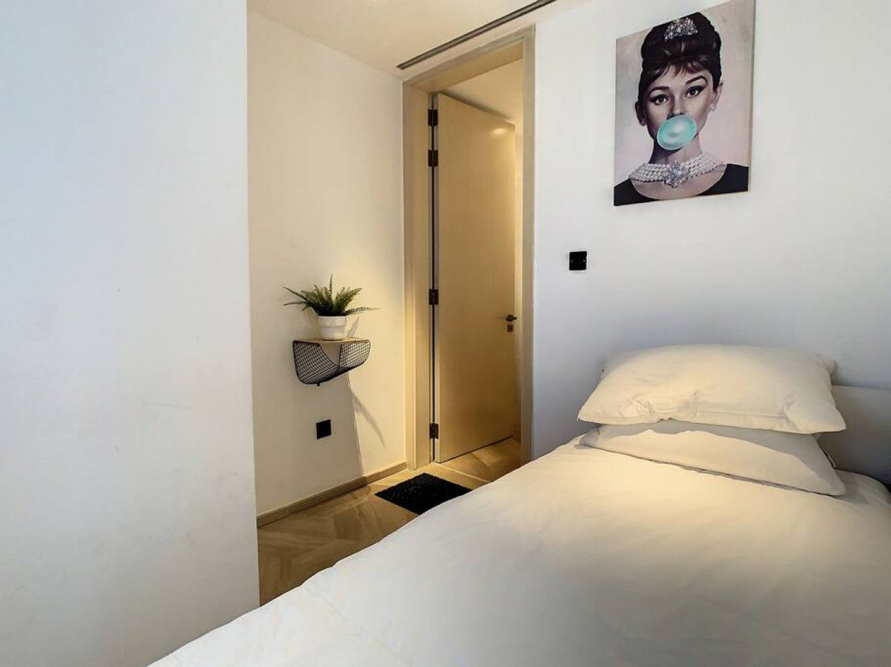 Luxury Five Palm 2BR with Burj Views image 28