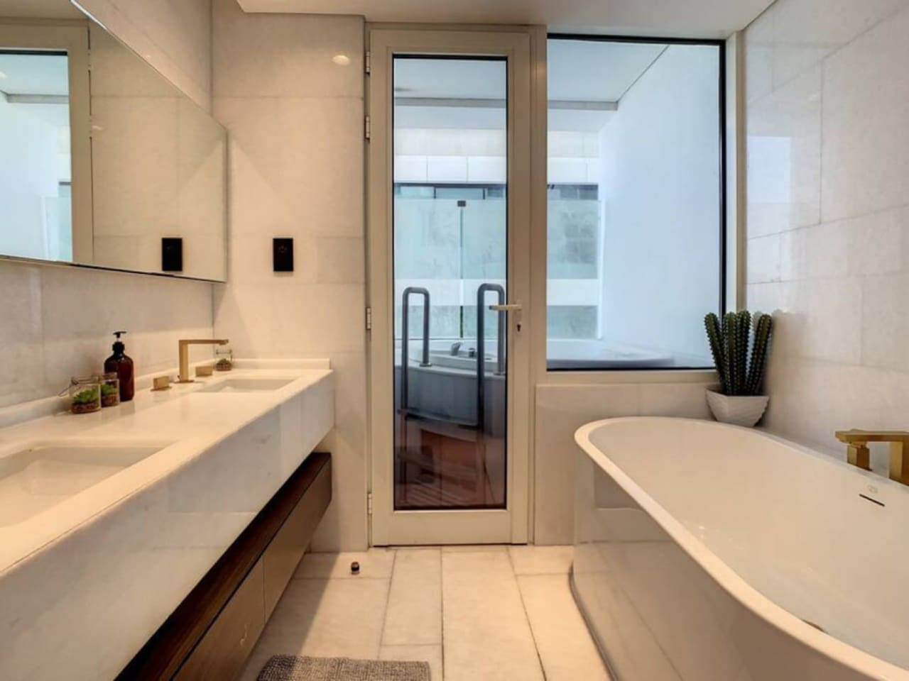 Luxury Five Palm 2BR with Burj Views image 15