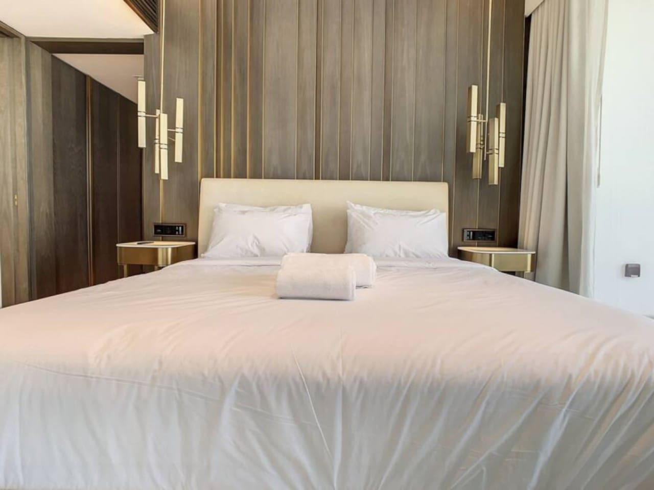 Luxury Five Palm 2BR with Burj Views image 8