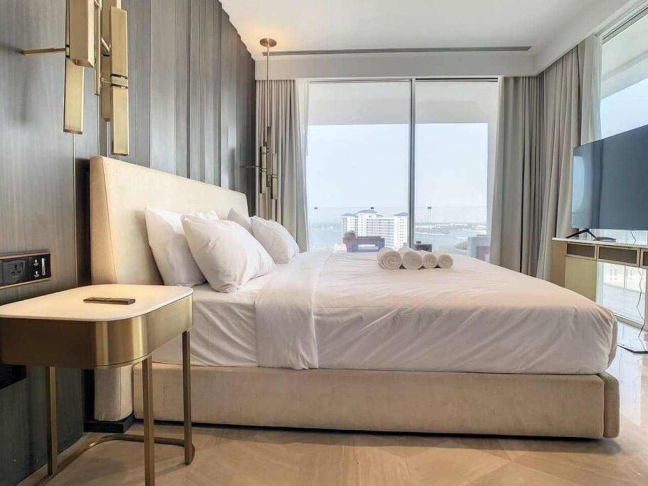 Luxury Five Palm 2BR with Burj Views image 6