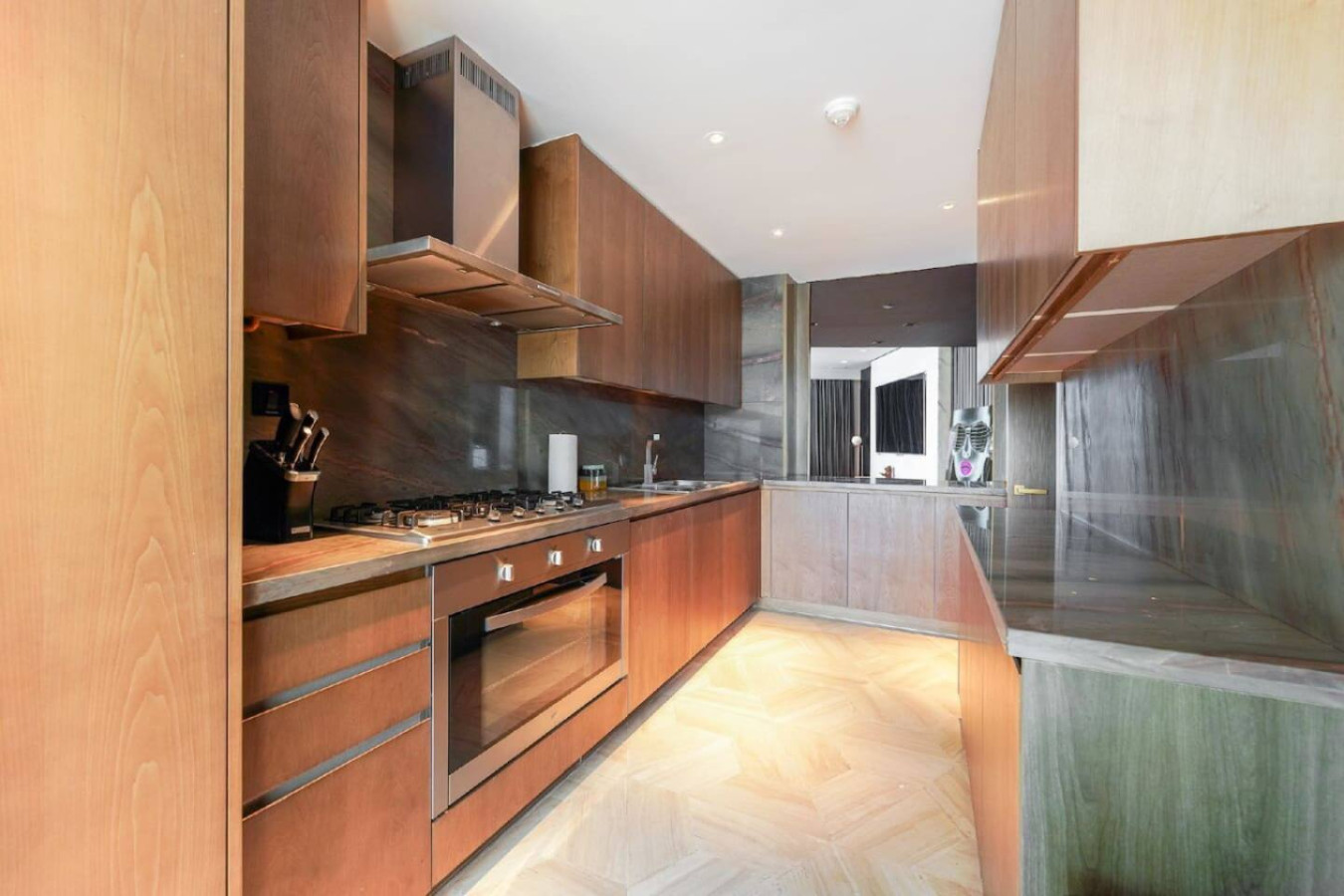 Luxury 4BR Penthouse @ FIVE Palm with Private Pool image 7