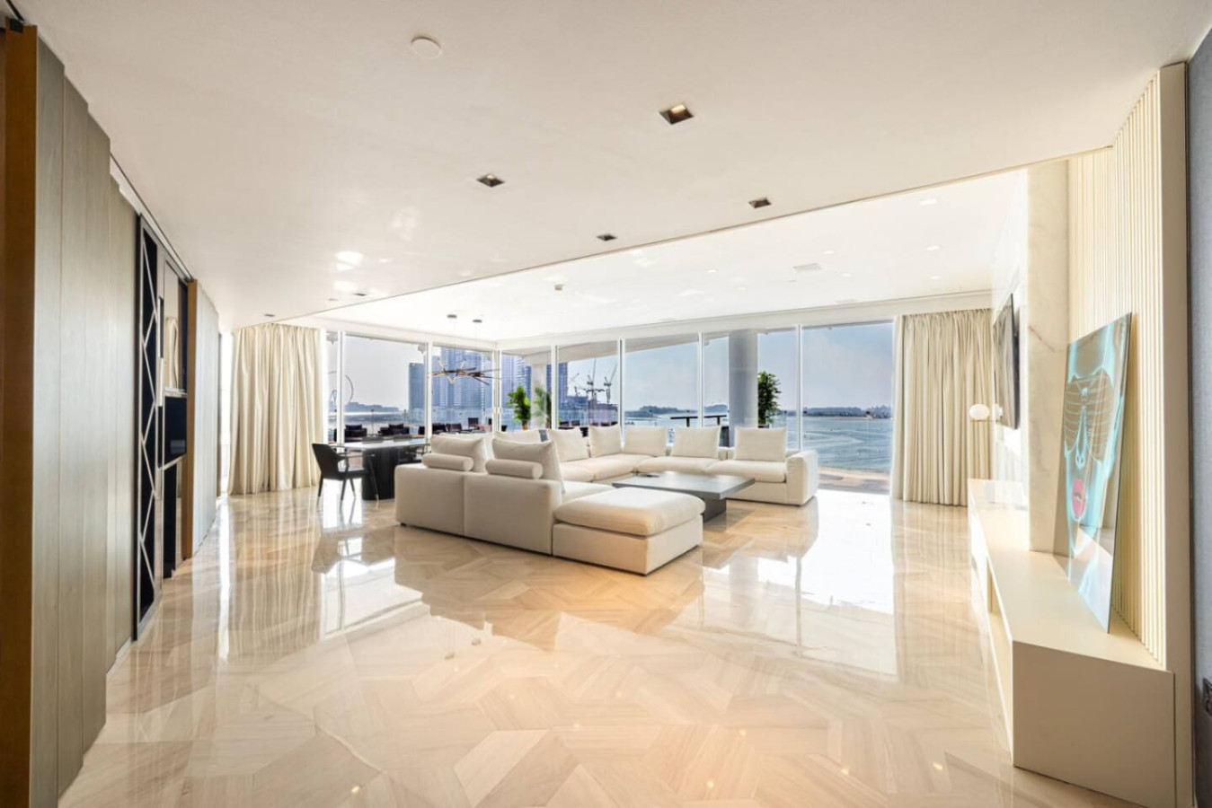 Luxury 4BR Penthouse @ FIVE Palm with Private Pool image 4