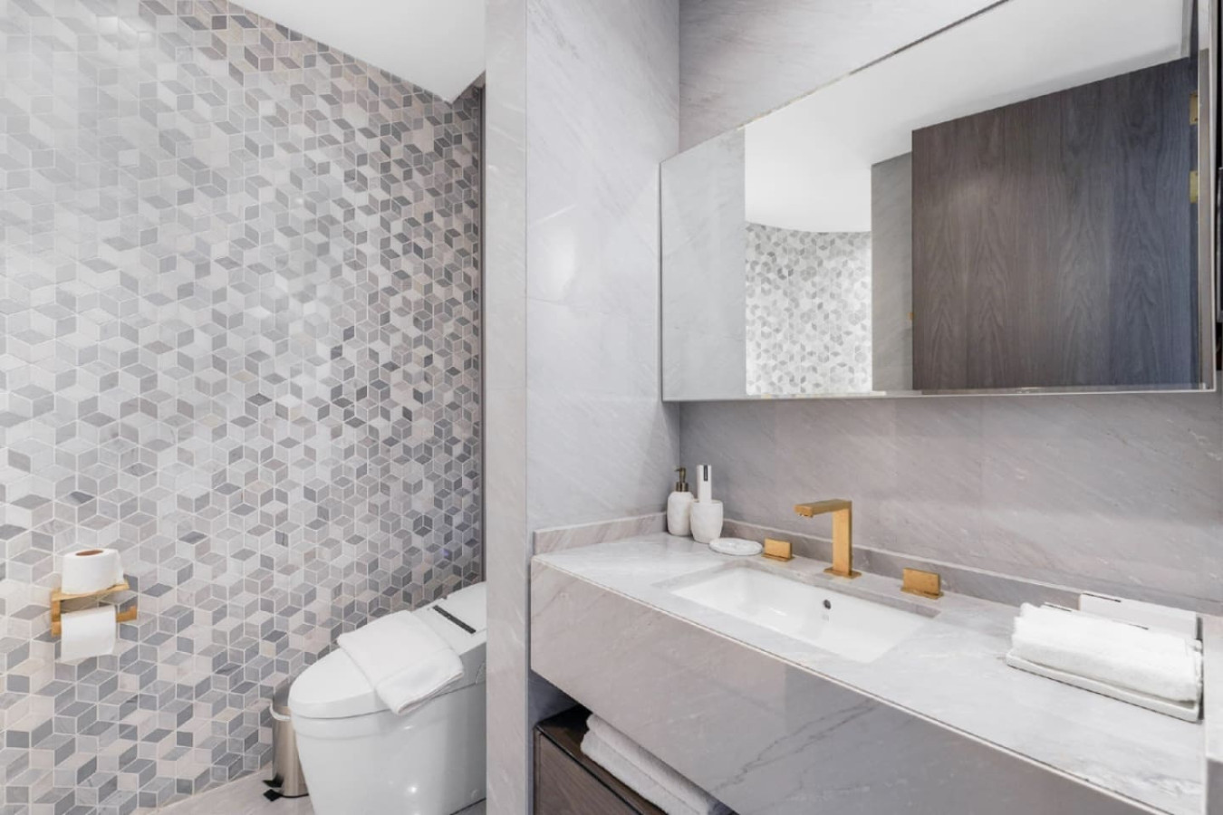 Luxury 4BR Penthouse @ FIVE Palm with Private Pool image 15