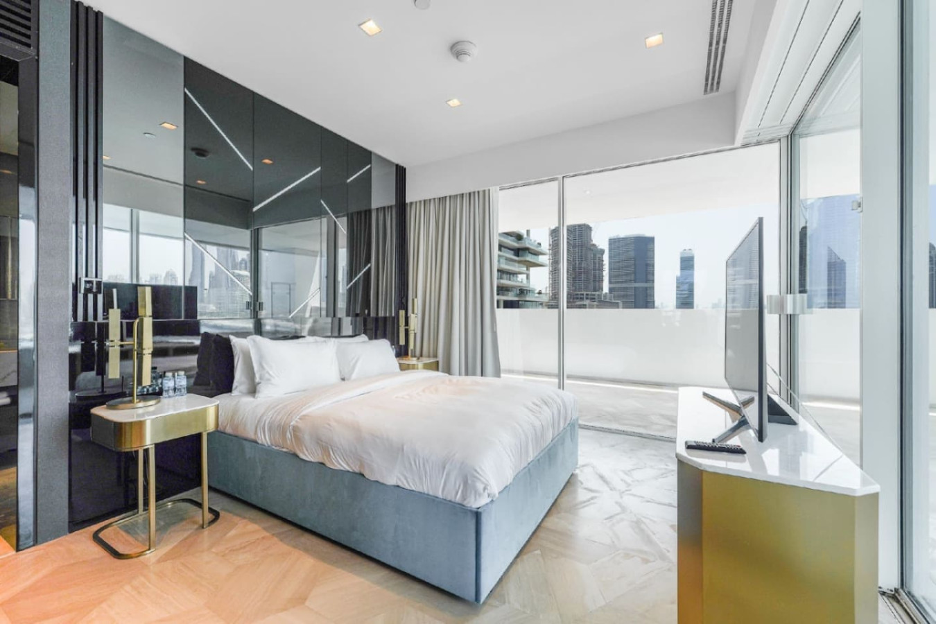 Luxury 4BR Penthouse @ FIVE Palm with Private Pool image 16