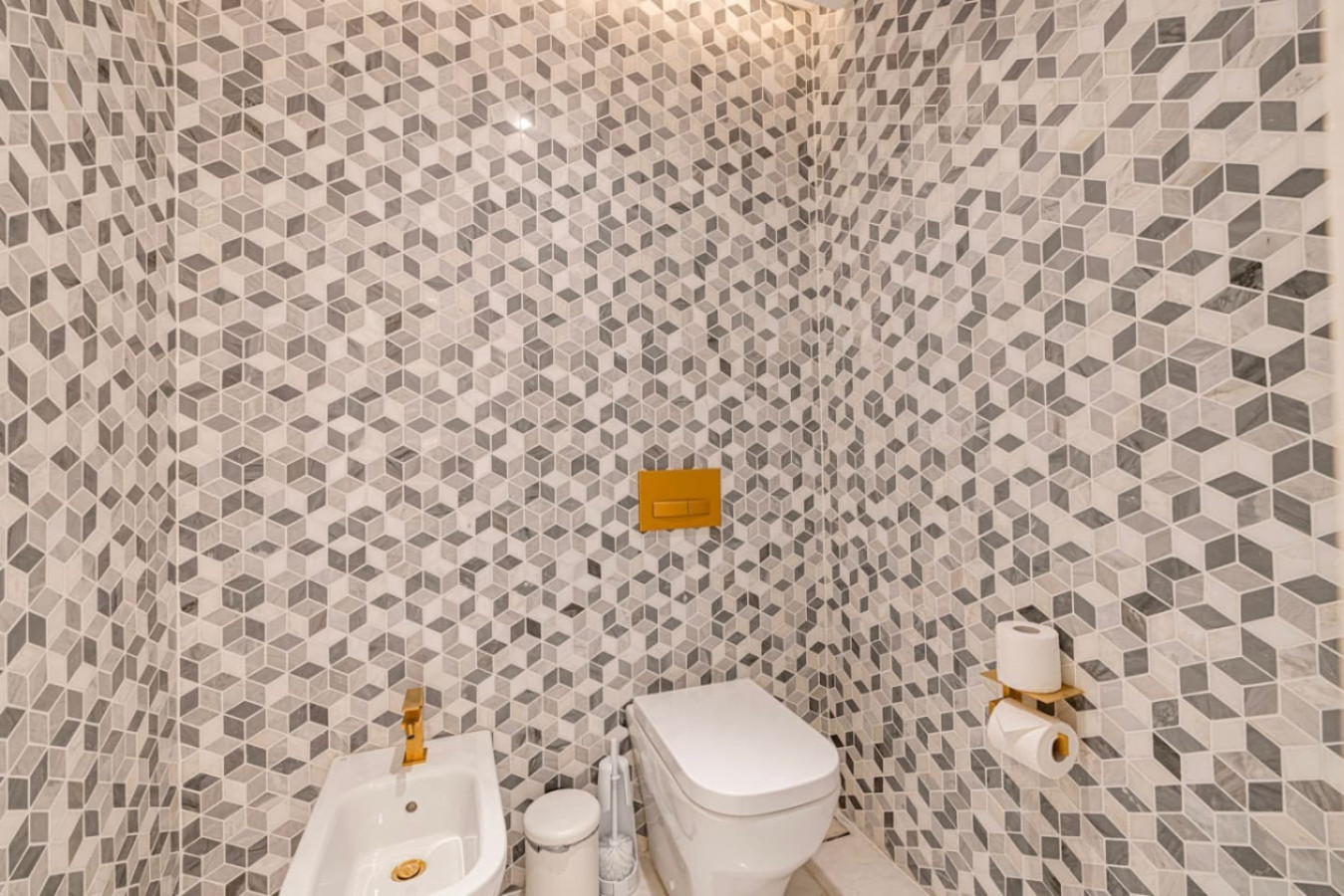 Luxury Sea view 2 bedroom Apartment at FIVE Palm image 40