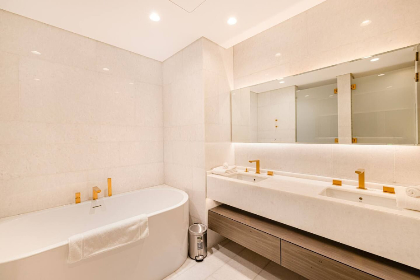 Luxury Sea view 2 bedroom Apartment at FIVE Palm image 37
