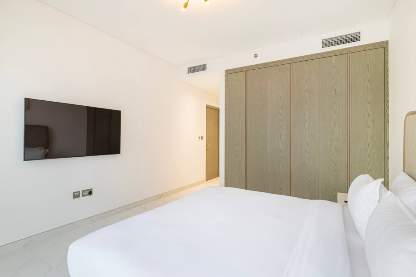 2BR in with Burj Khalifa View  1204 image 21