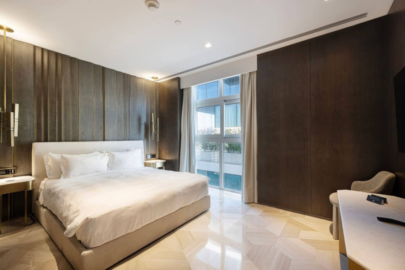FIVE Palm Luxury 2BR with Sea View image 14