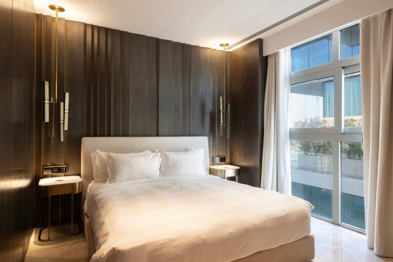 FIVE Palm Luxury 2BR with Sea View image 3