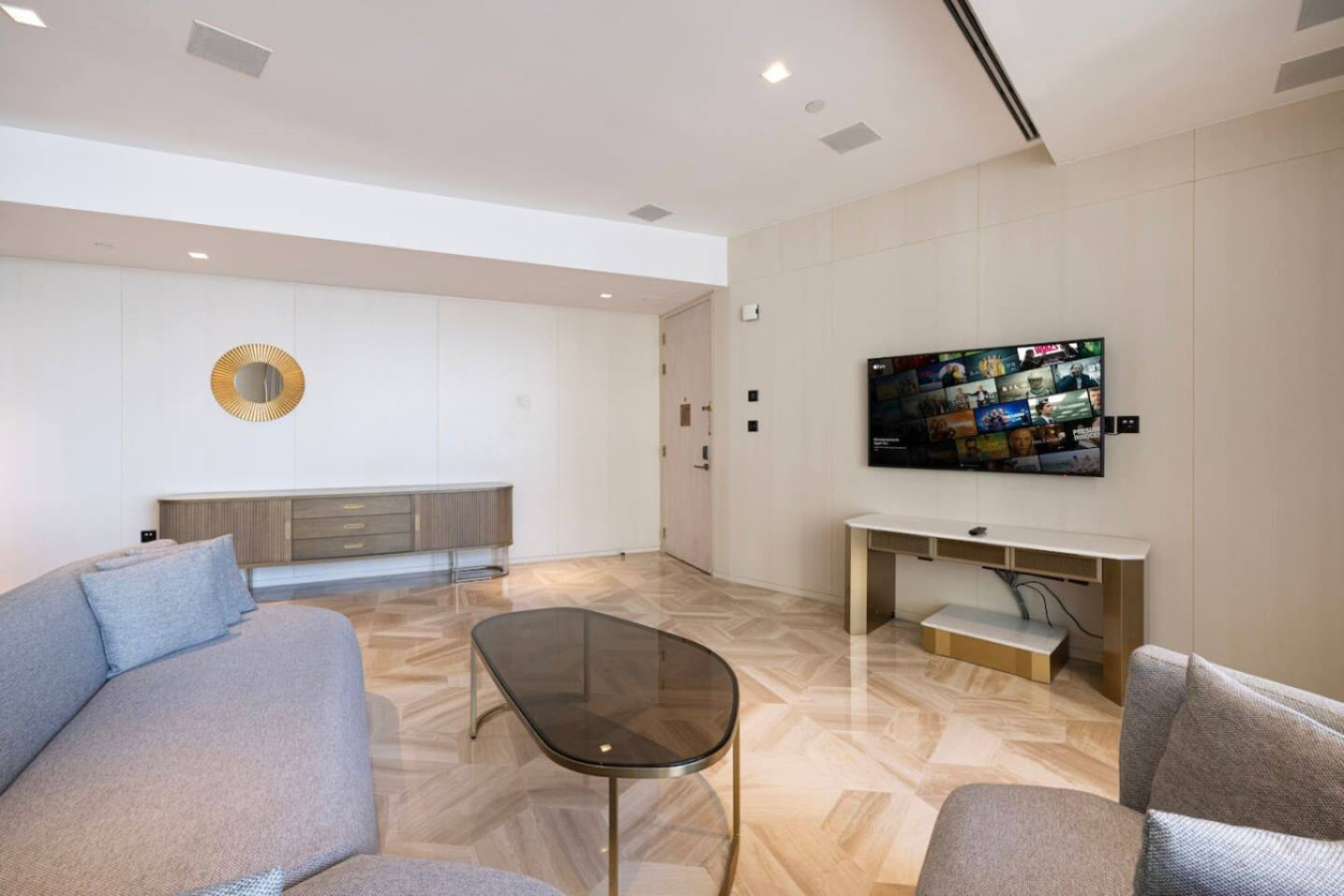 FIVE Palm Luxury 2BR with Sea View image 7