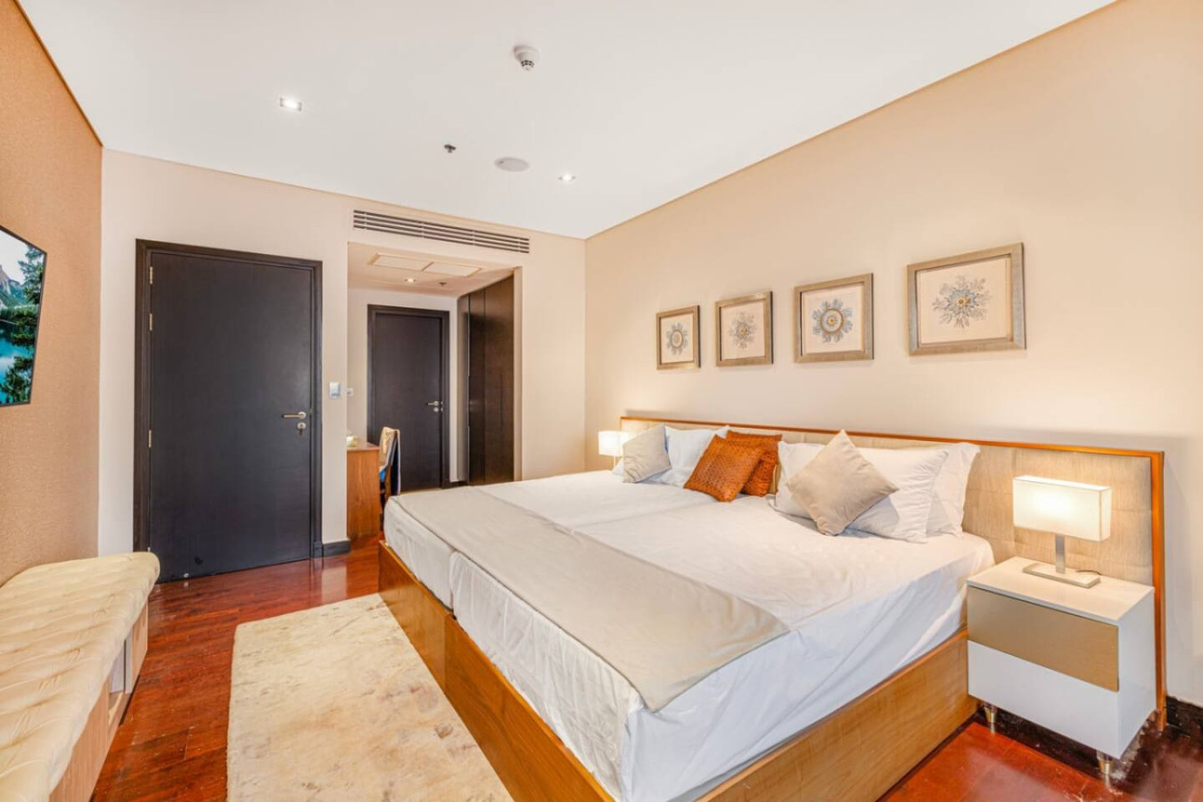 Luxury 2BR at Anantara Burj View image 20