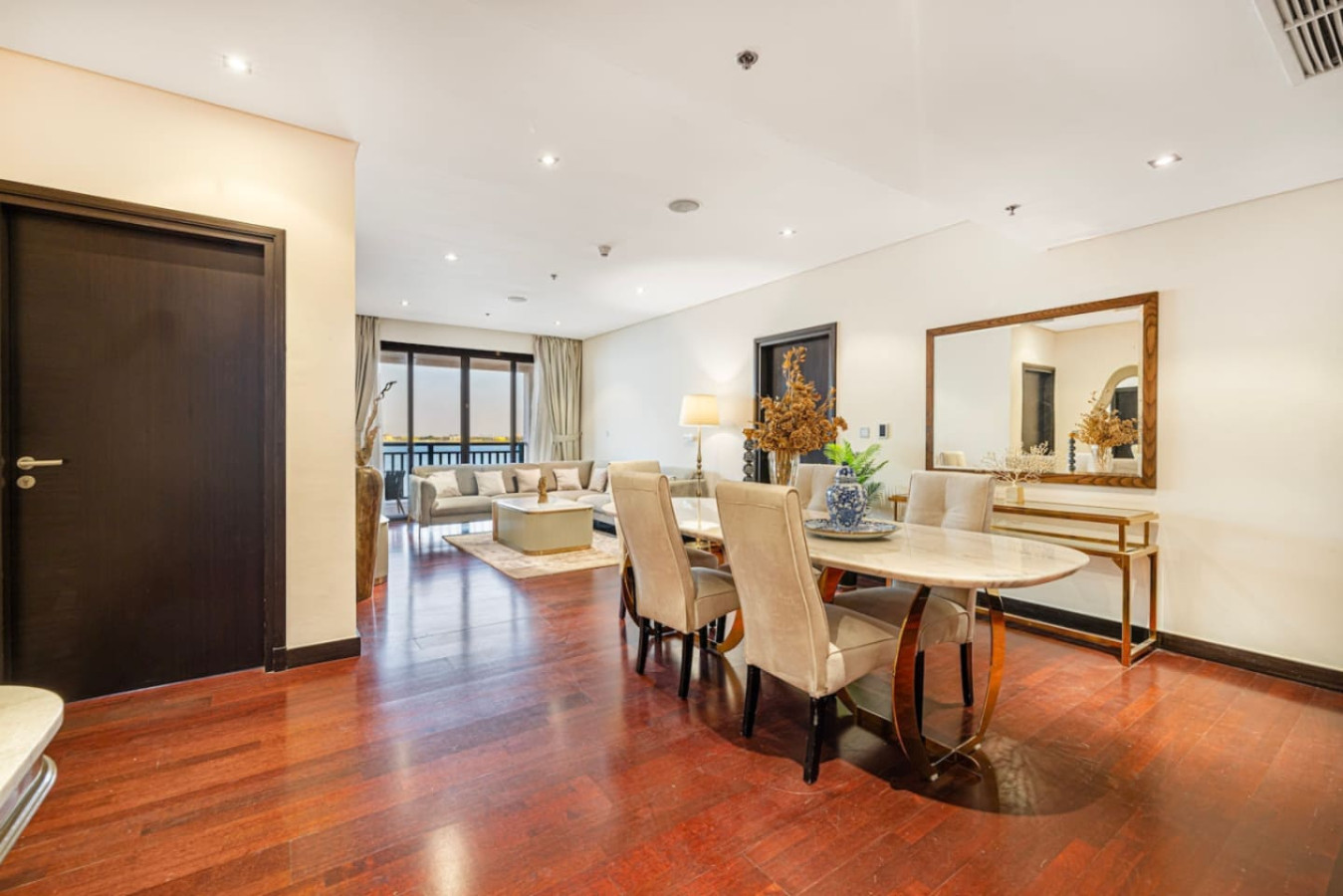 Luxury 2BR at Anantara Burj View image 10