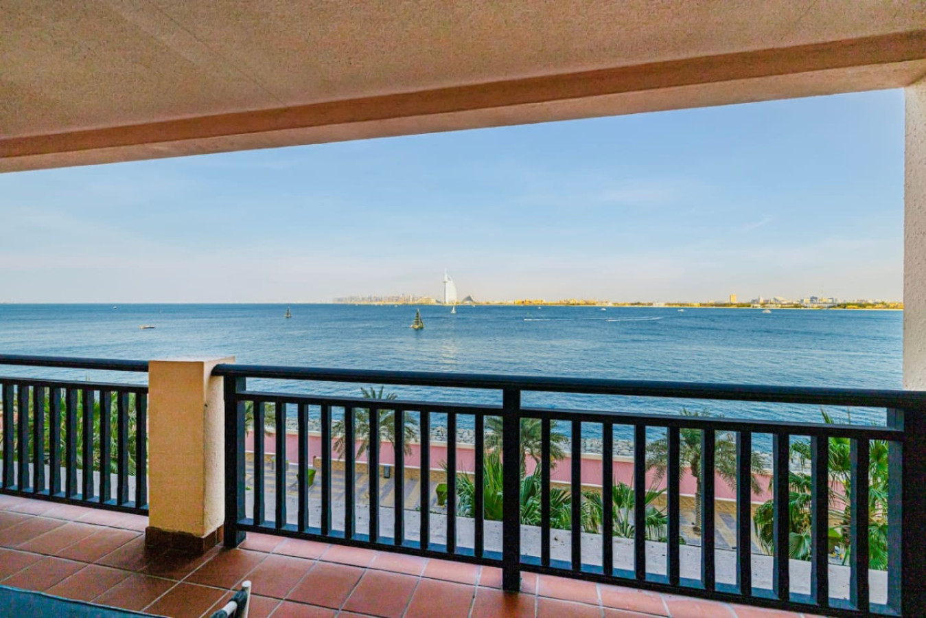 Luxury 2BR at Anantara Burj View image 11