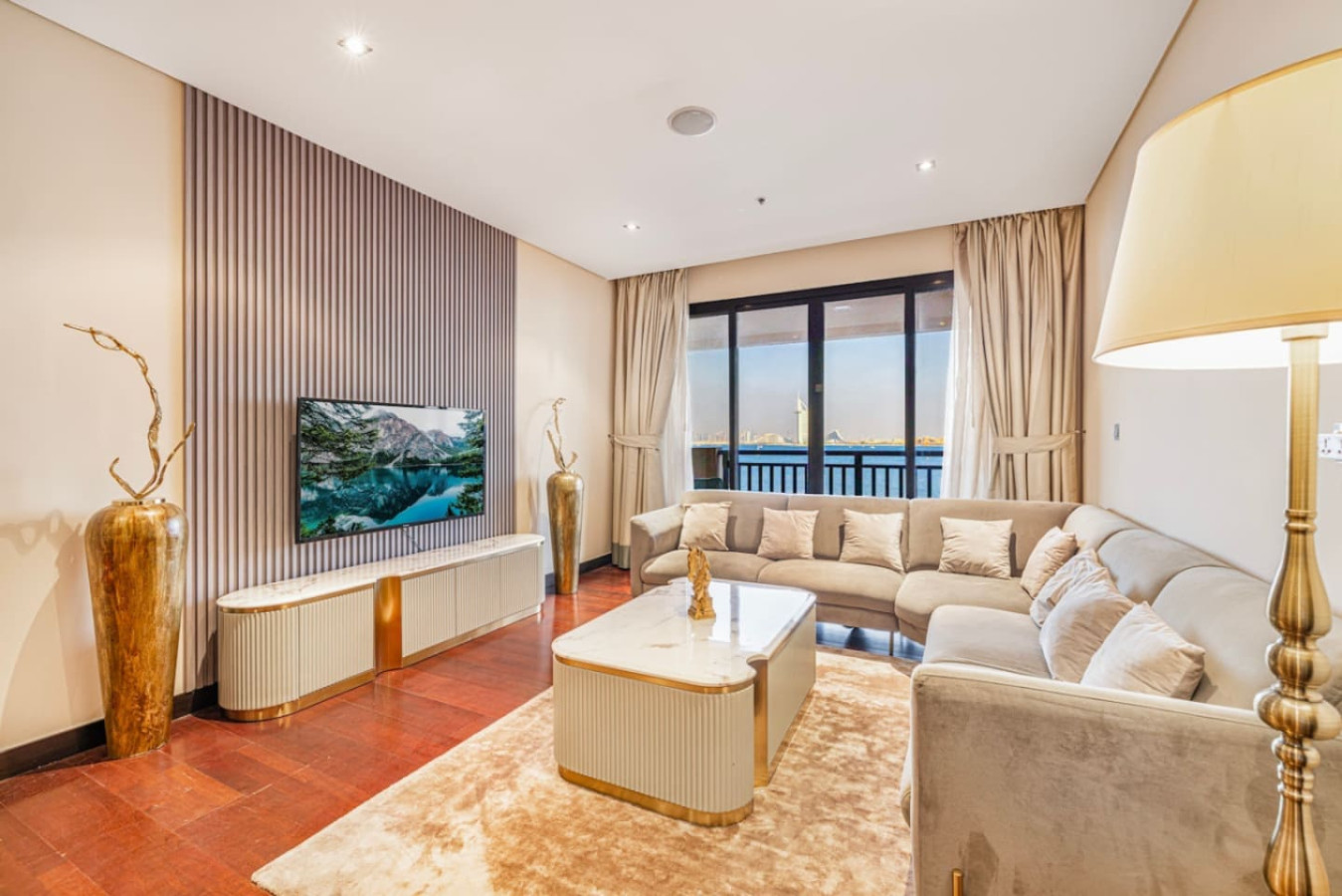 Luxury 2BR at Anantara Burj View image 9