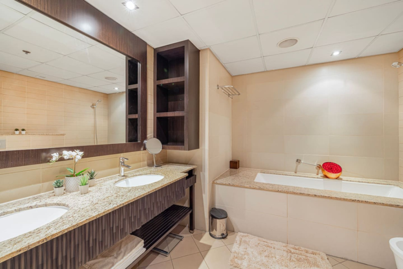Luxury 2BR at Anantara Burj View image 31