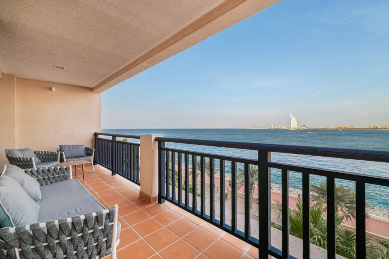 Luxury 2BR at Anantara Burj View image 34