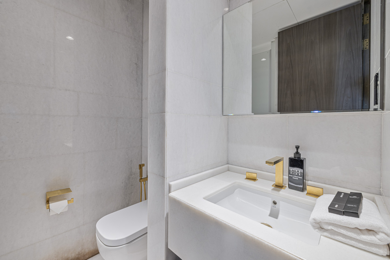 Luxury 3BR Suite at FIVE Palm Jumeirah image 18