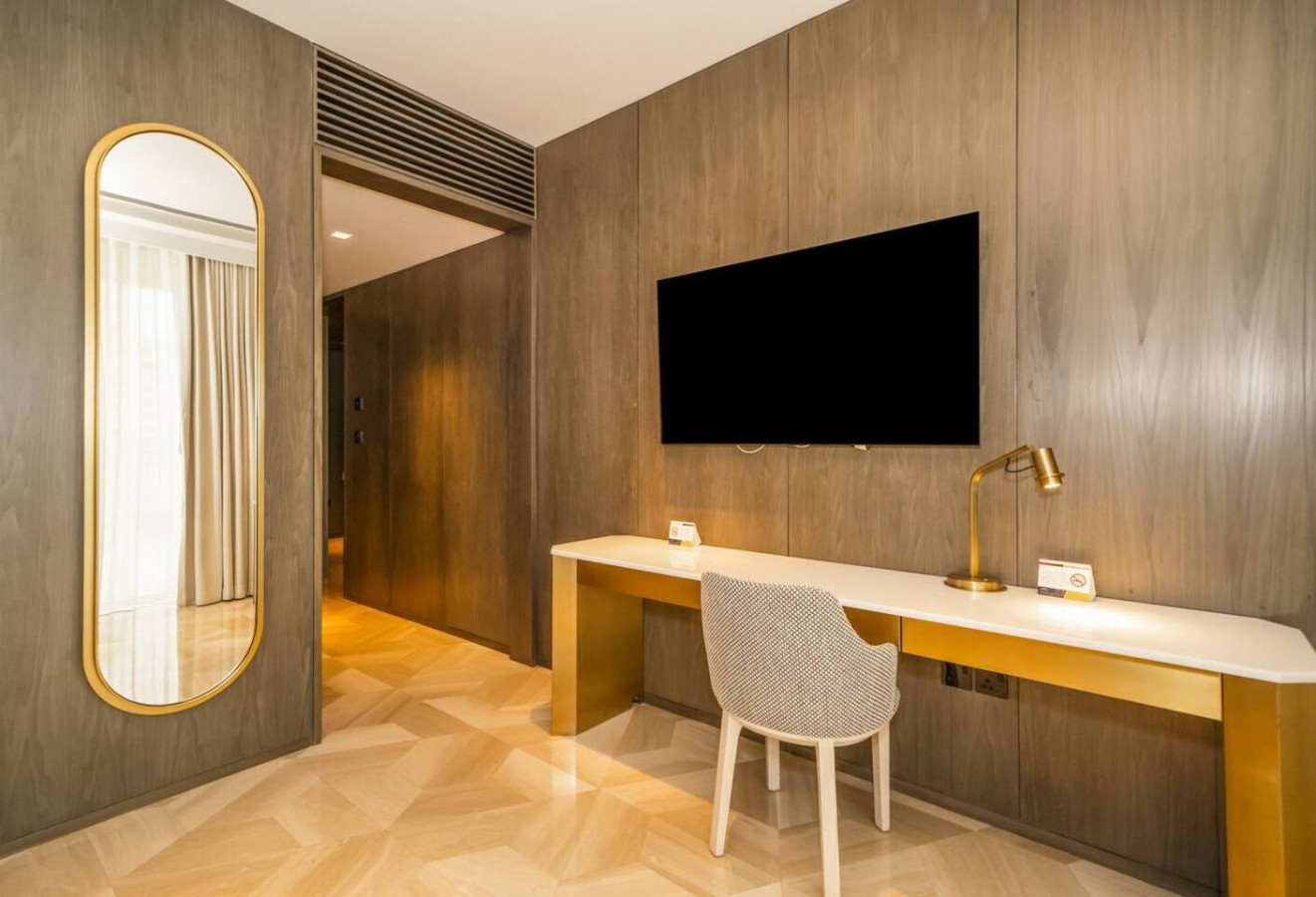 Luxury 2BR at FIVE Palm Jumeirah, Sea View image 19