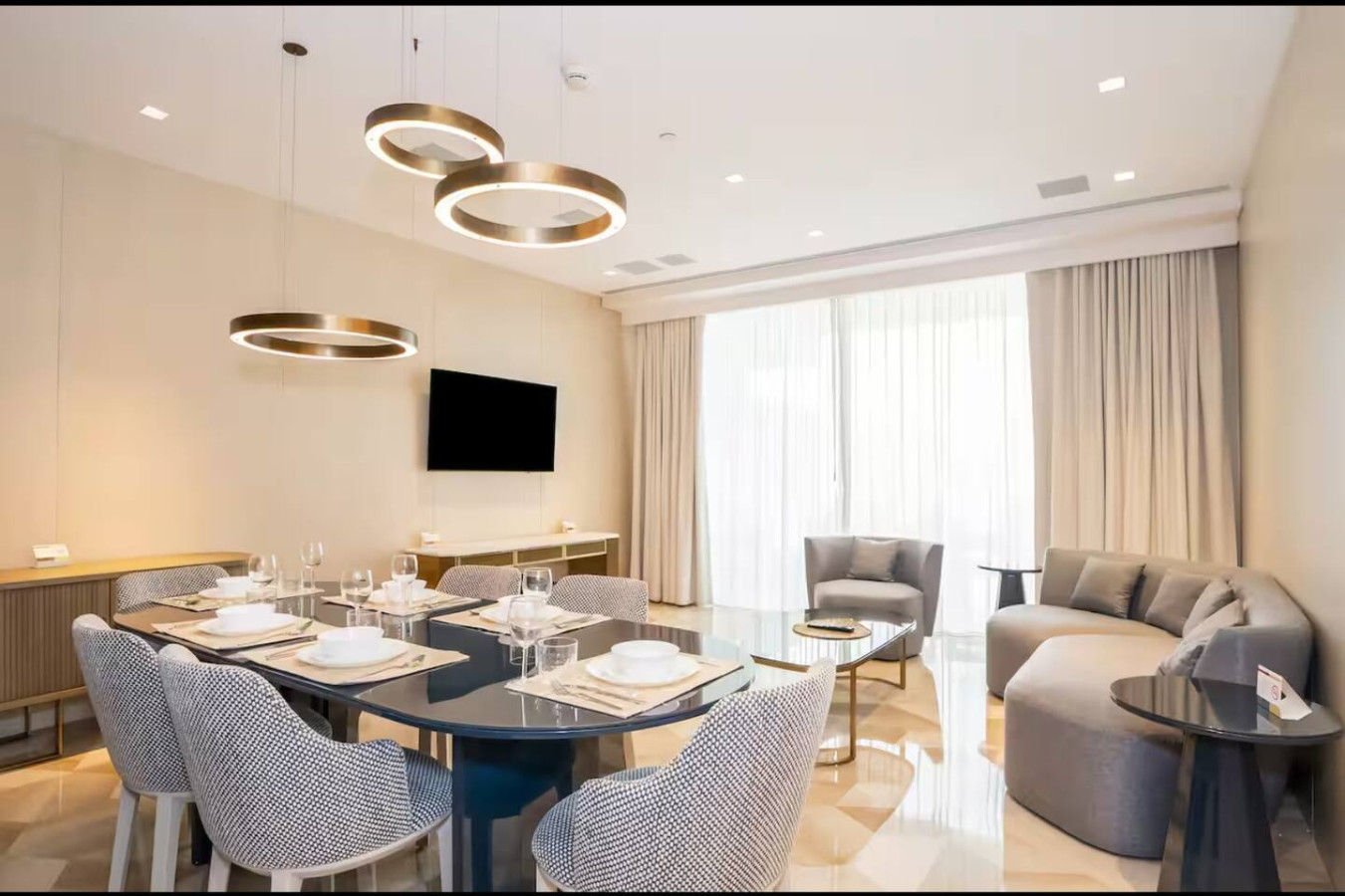 Luxury 2BR at FIVE Palm Jumeirah, Sea View