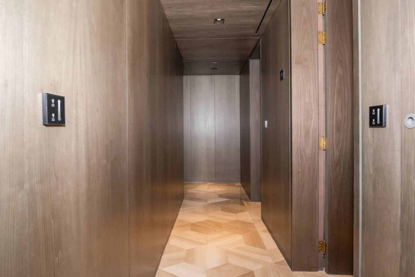 Luxury 2BR at FIVE Palm Jumeirah, Sea View image 16