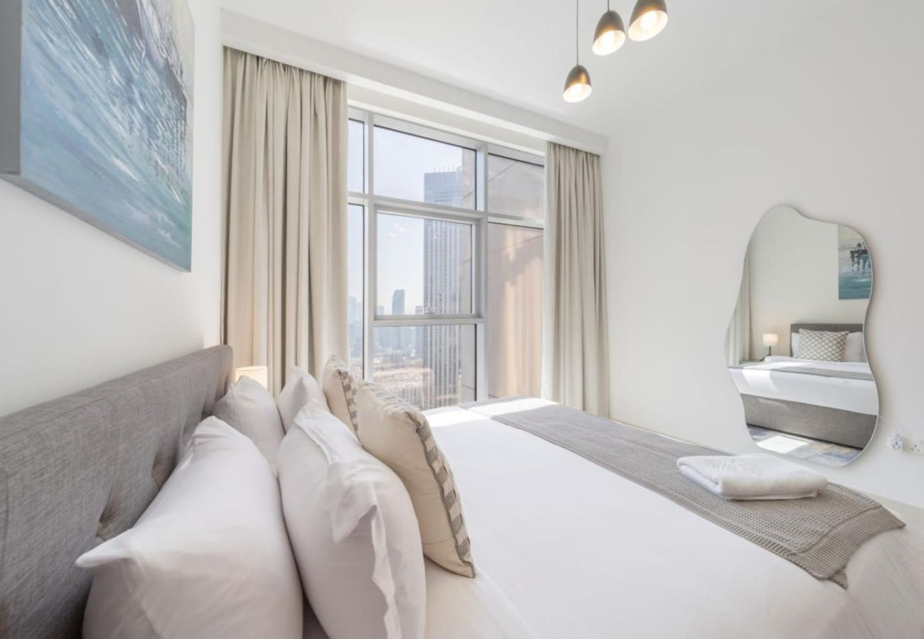Stylish 3BR Downtown Retreat image 25