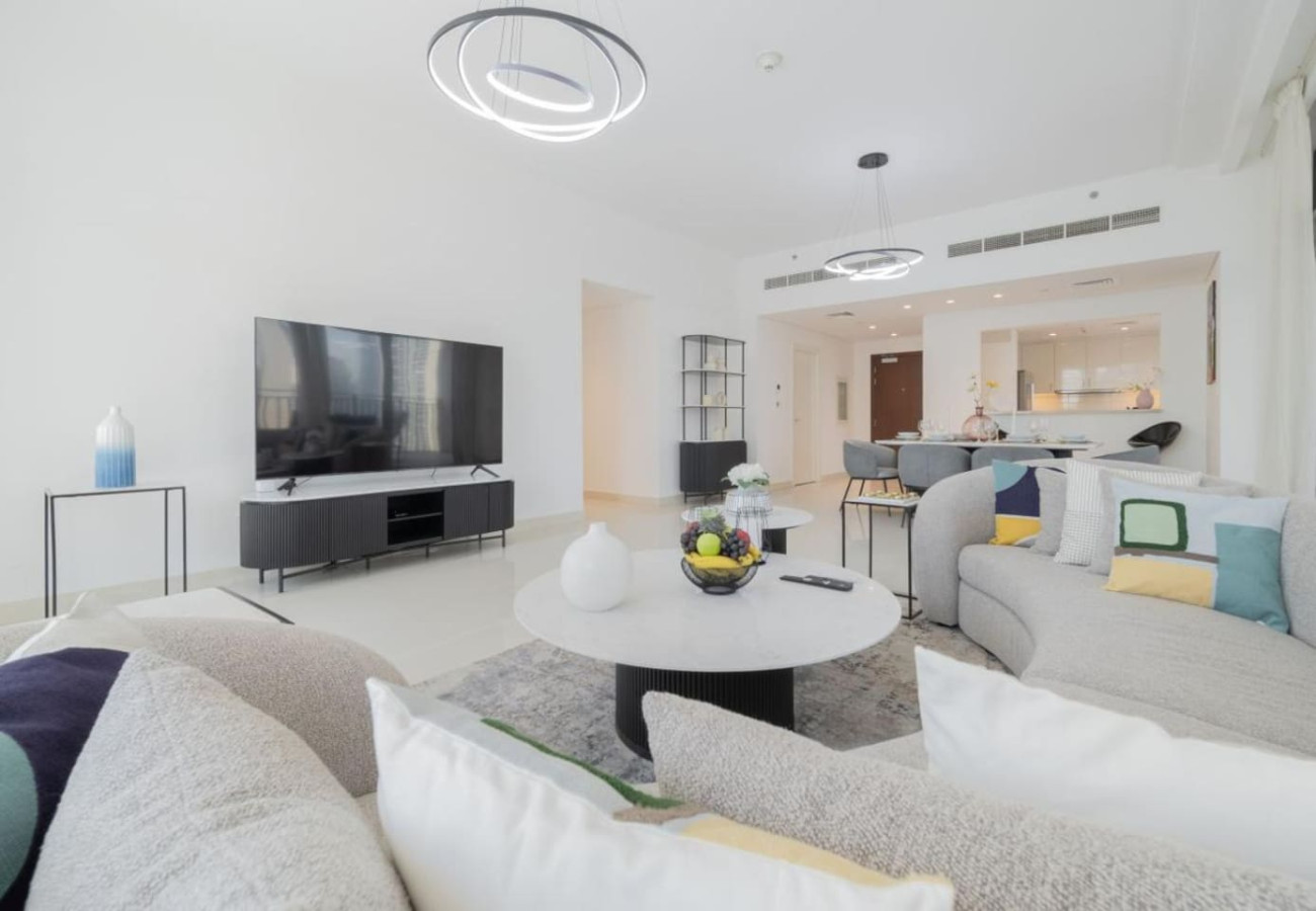 Stylish 3BR Downtown Retreat image 6