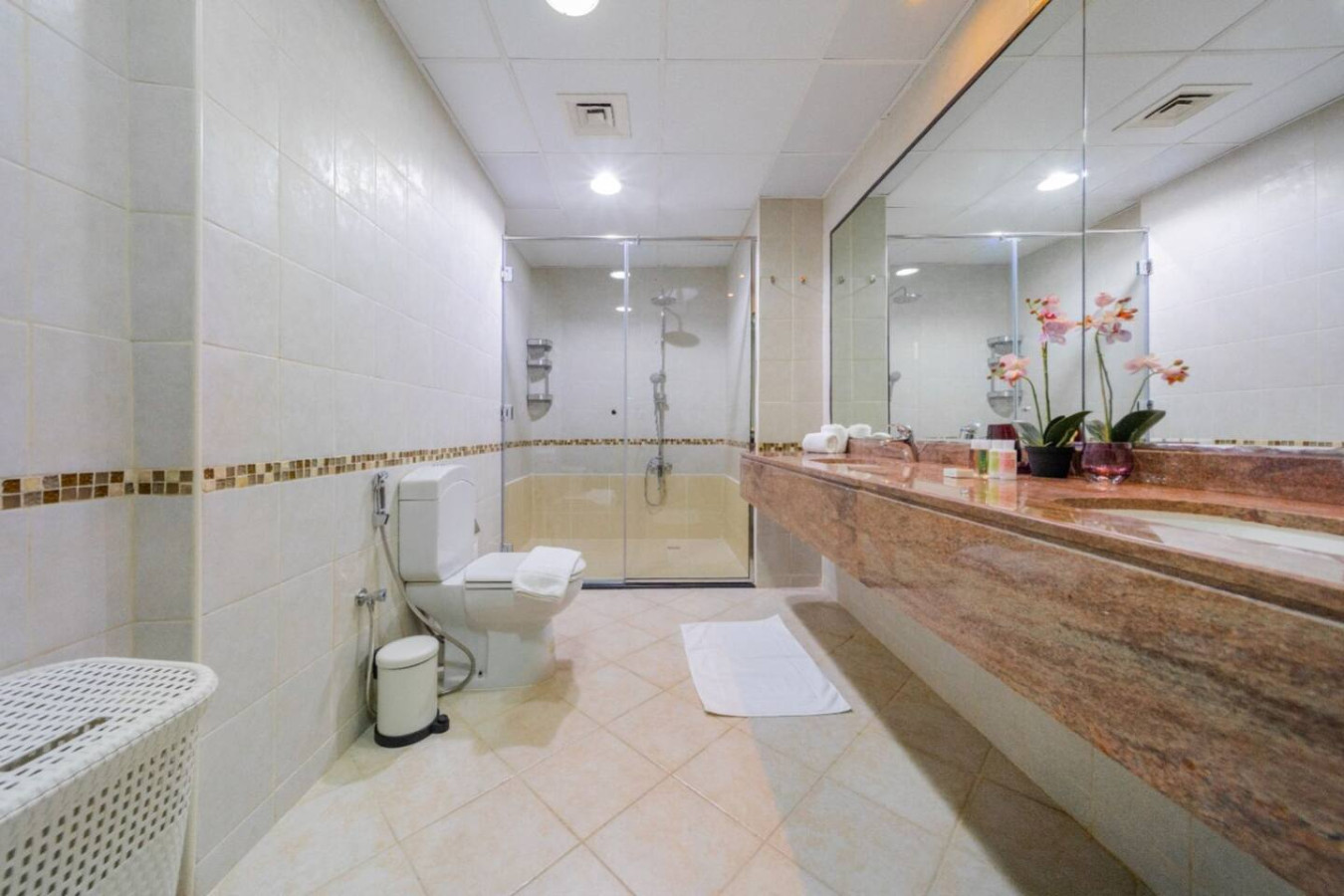 2BR Marina View | Royal Oceanic image 27