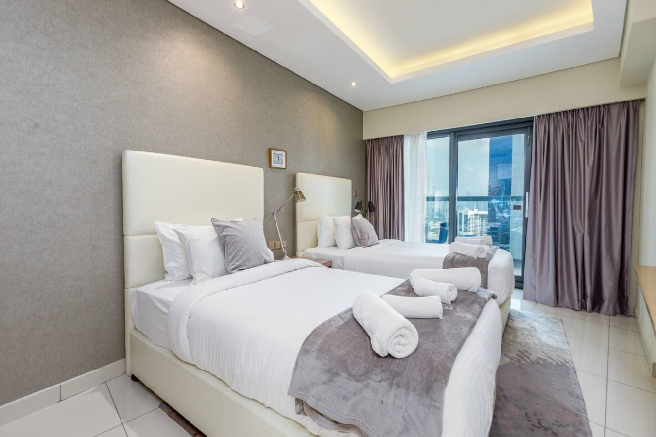 Elegant 2BR, 5 Min to Dubai Mall image 10