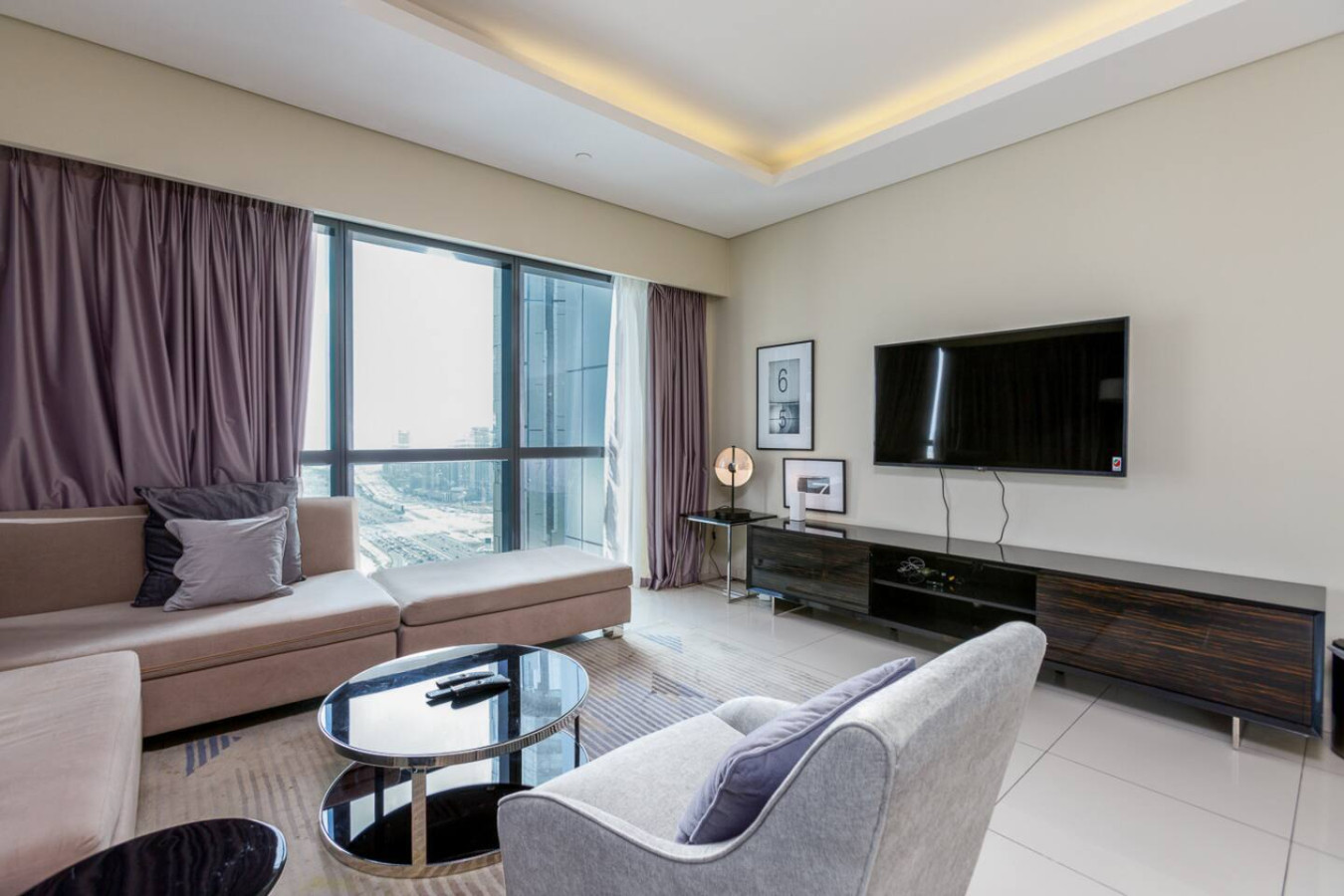 Elegant 2BR, 5 Min to Dubai Mall image 4