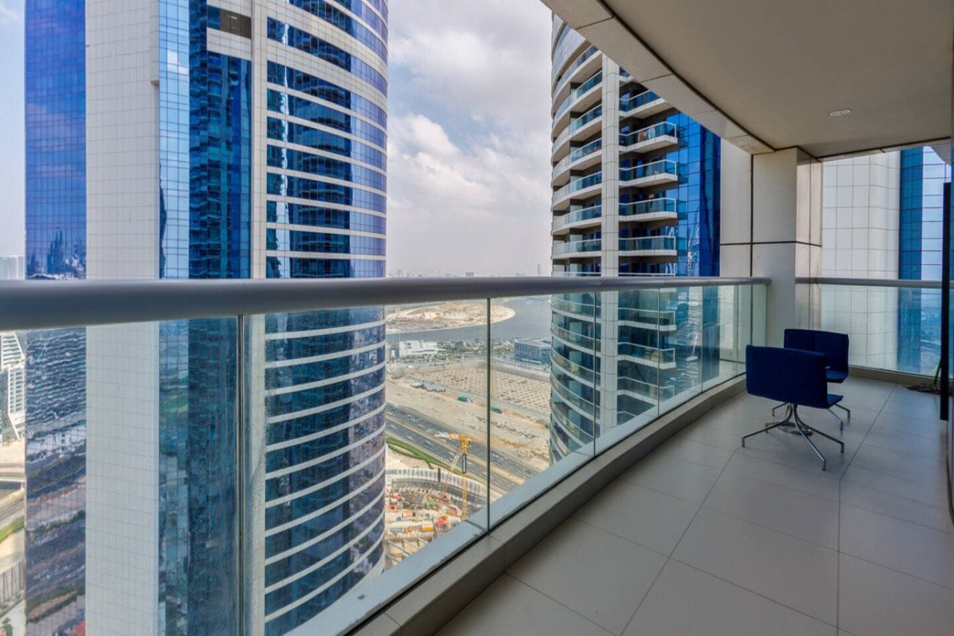Elegant 2BR, 5 Min to Dubai Mall image 19