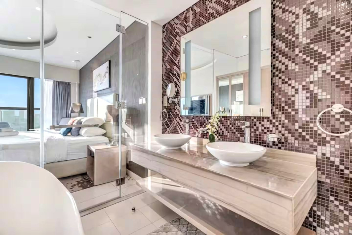 Luxury 3BR Stay with Burj View image 14