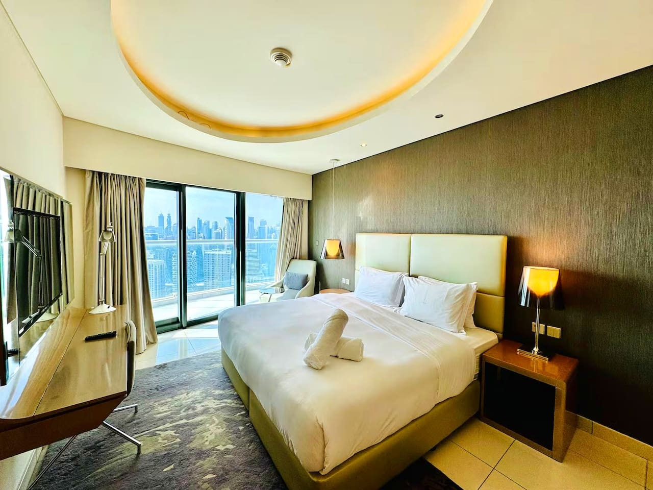 Luxury 3BR Stay with Burj View image 20