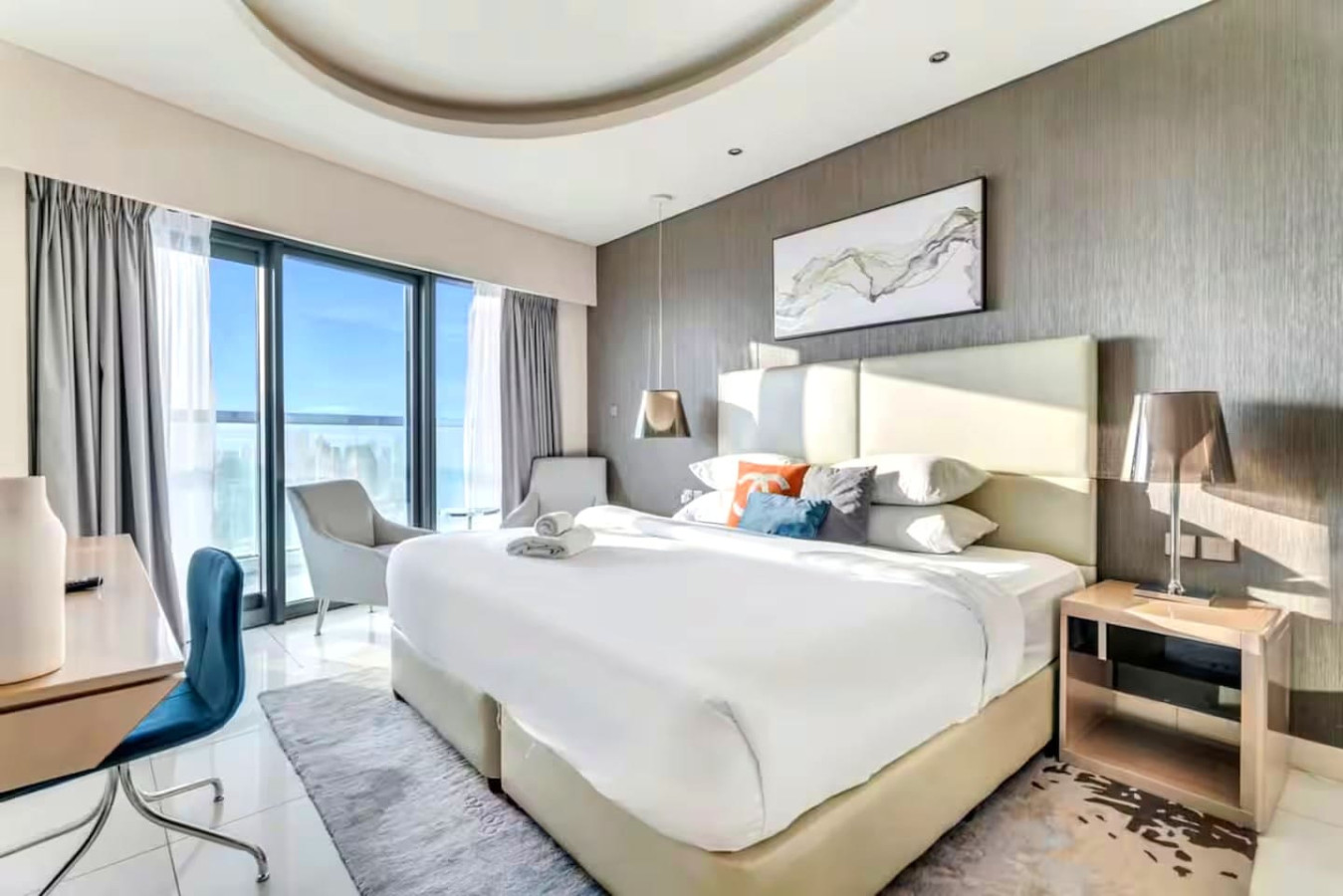 Luxury 3BR Stay with Burj View image 24