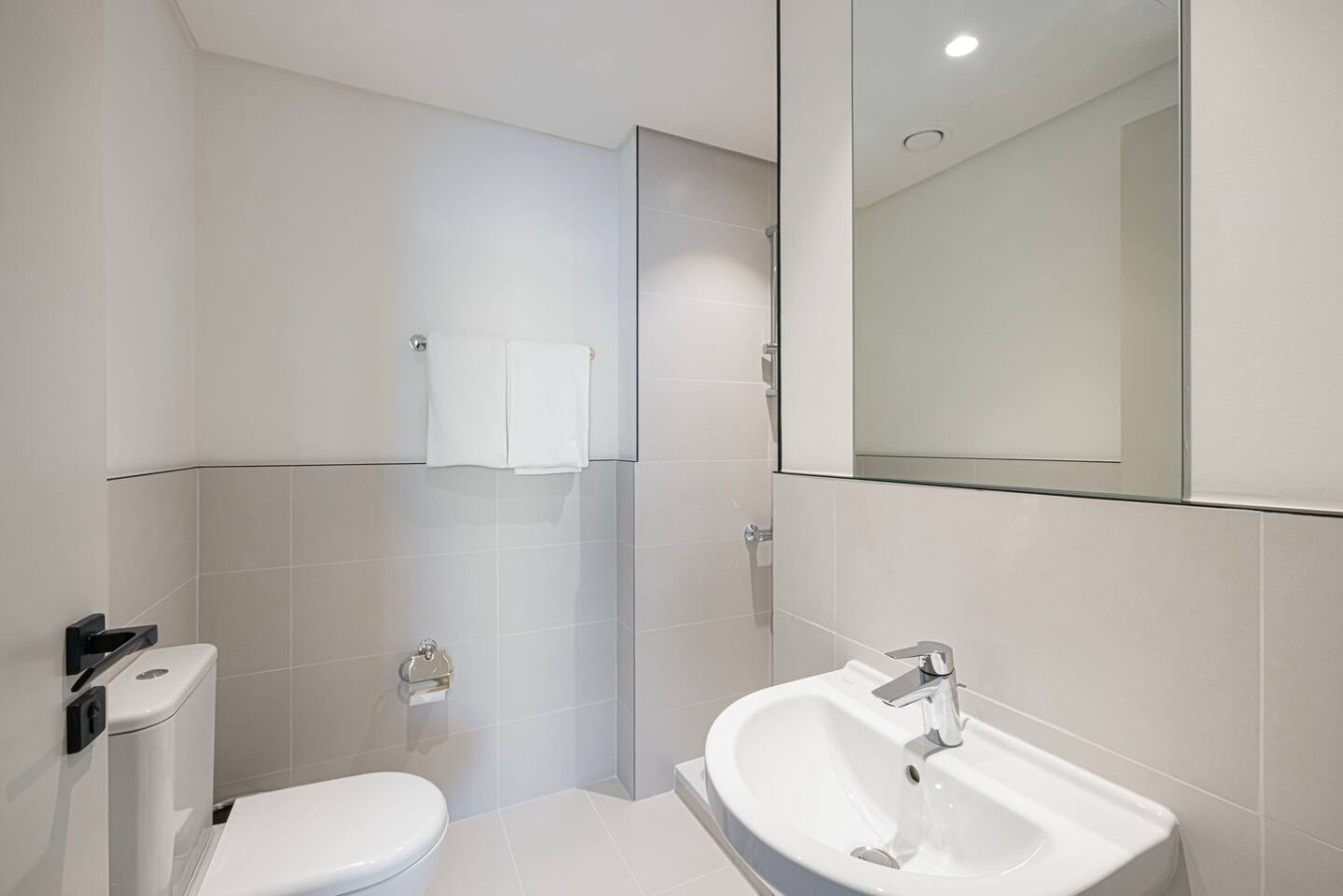 Luxury 3BR Marina Vista | Palm image 31
