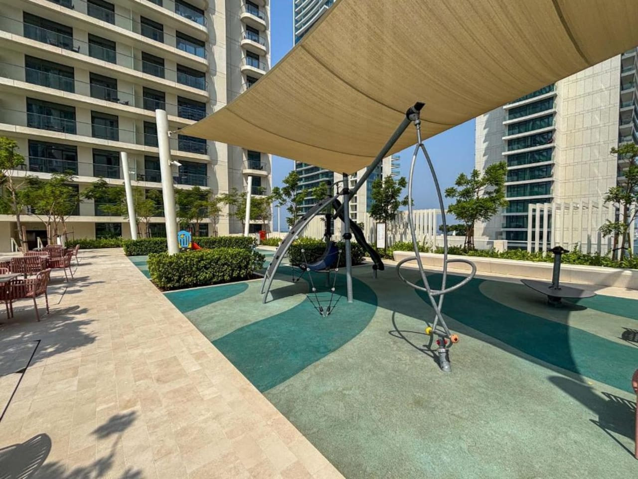 Luxury 3BR Marina Vista | Palm image 5