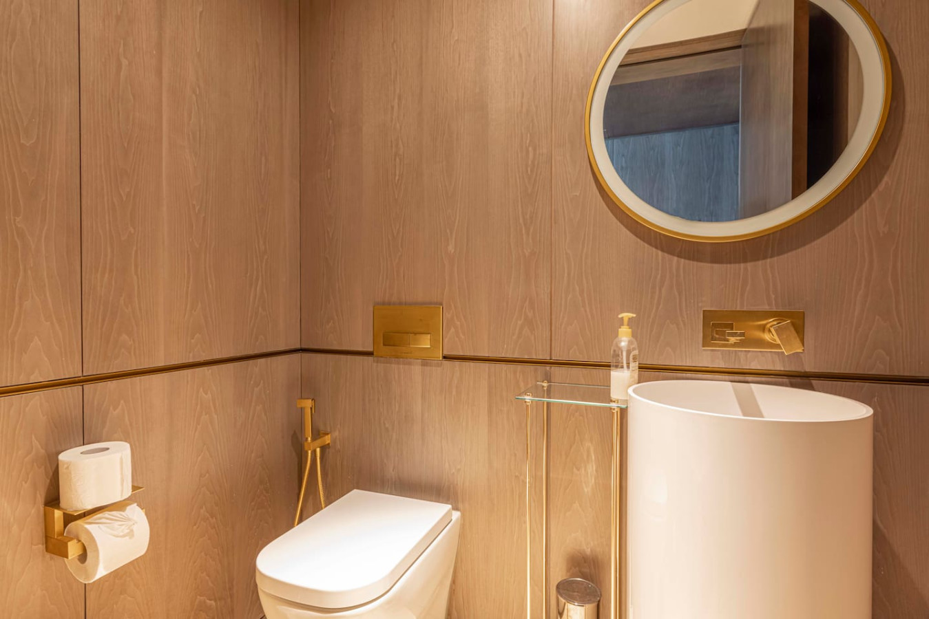 Elegant 2BR with Marina View at FIVE Palm image 16