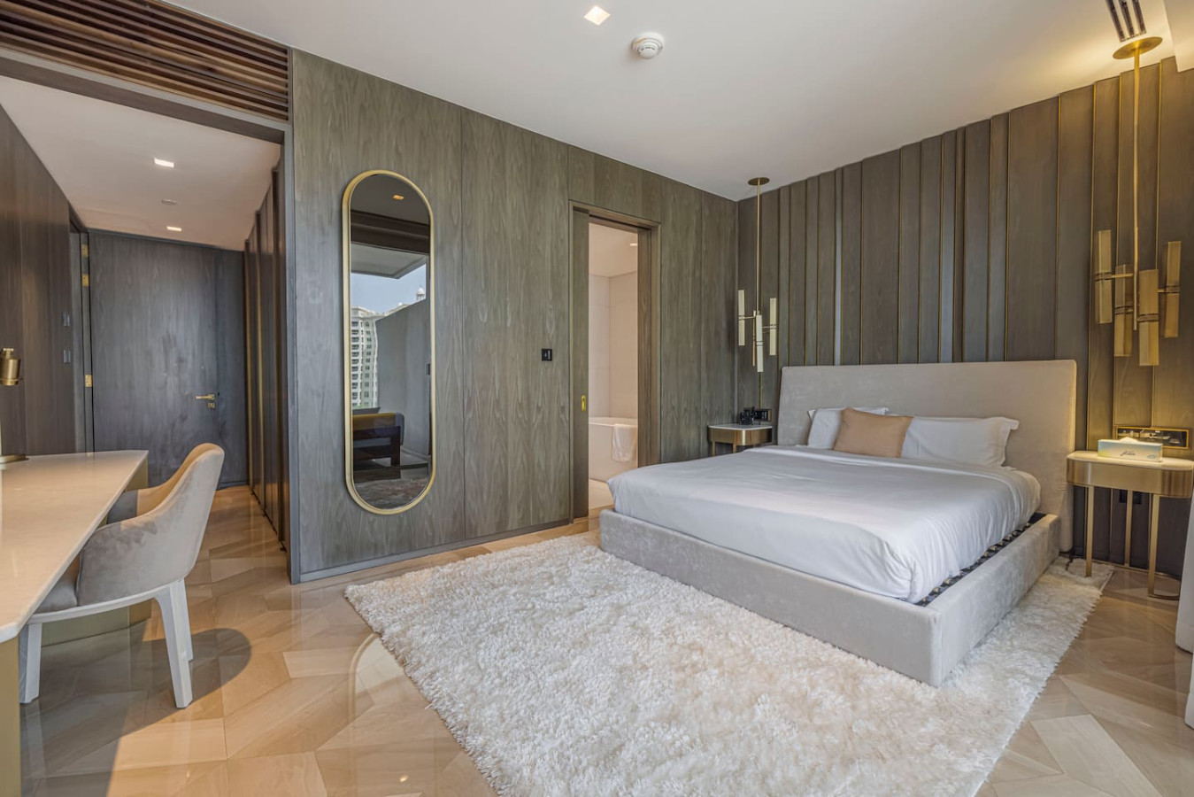 Elegant 2BR with Marina View at FIVE Palm image 13