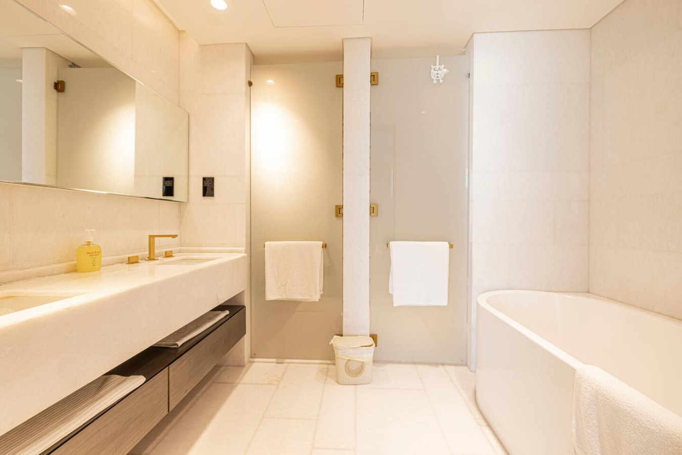 Elegant 2BR with Marina View at FIVE Palm image 15