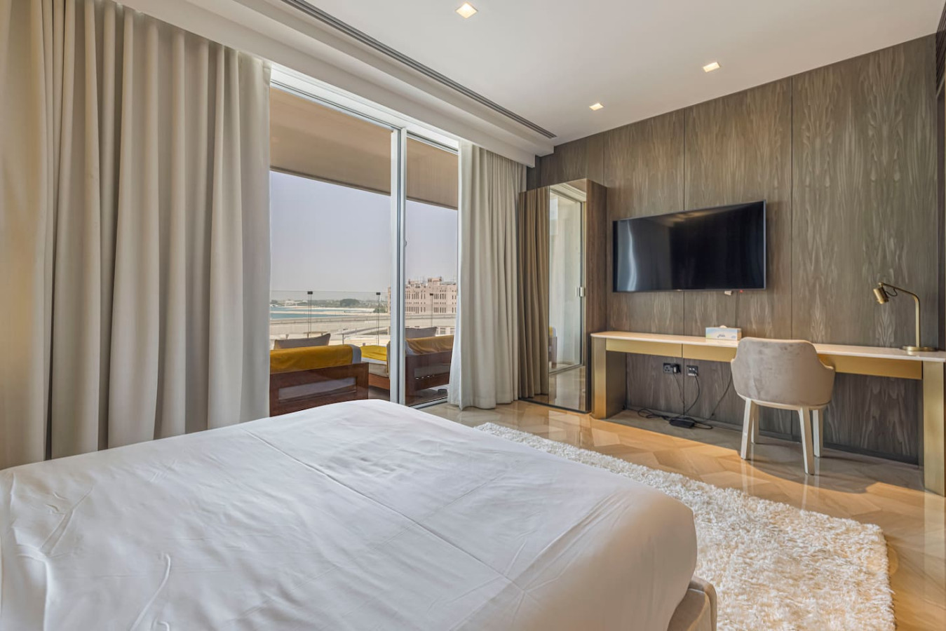 Elegant 2BR with Marina View at FIVE Palm image 14