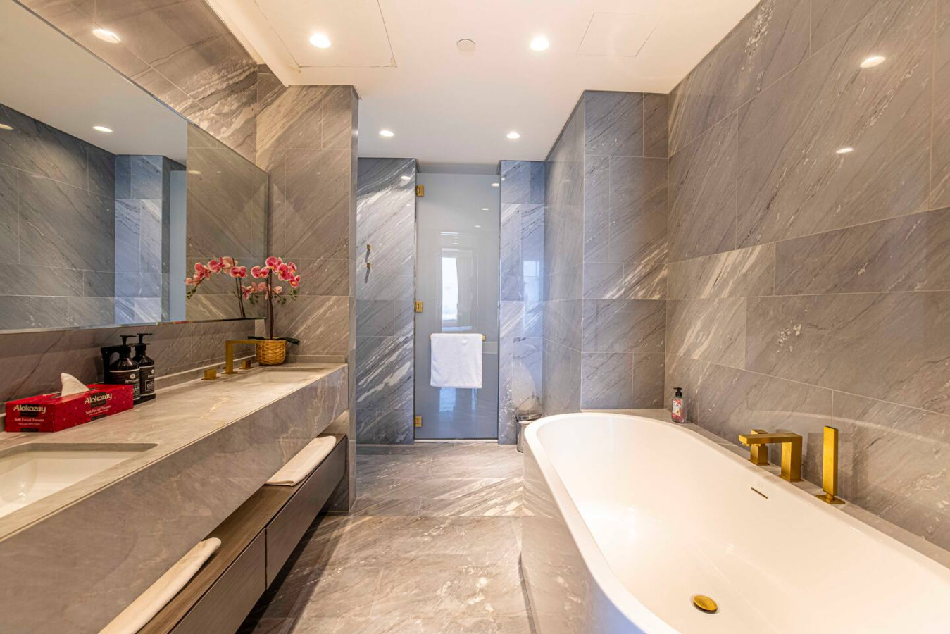 Luxury 1BR at FIVE Palm | Sea View Paradise image 20