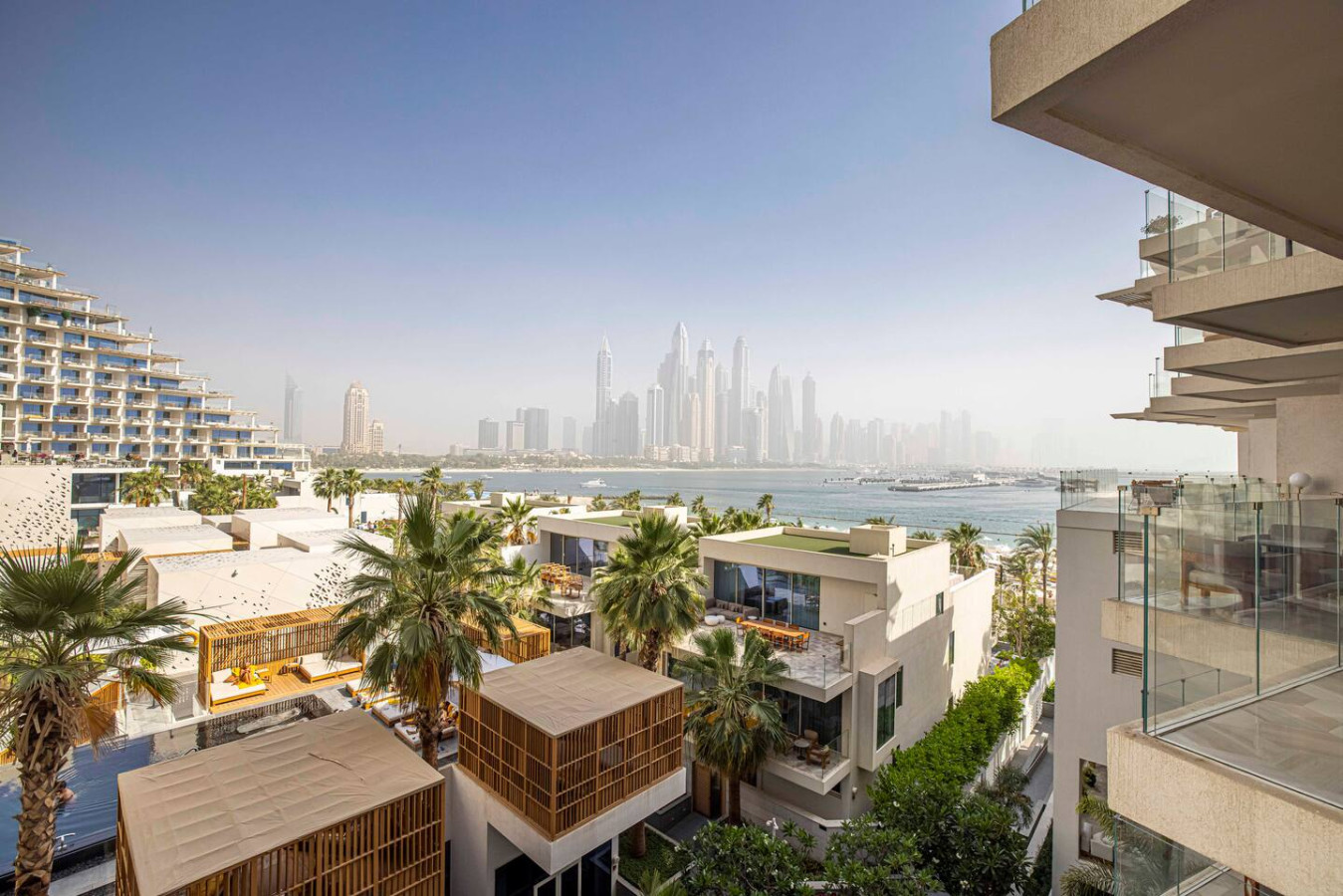 Luxury 1BR at FIVE Palm | Sea View Paradise image 9