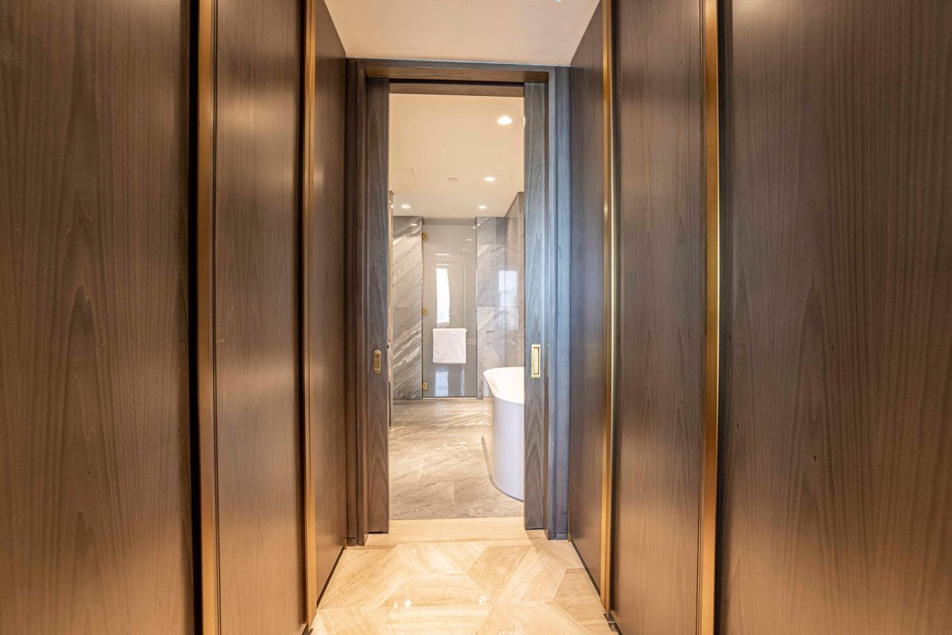 Luxury 1BR at FIVE Palm | Sea View Paradise image 19