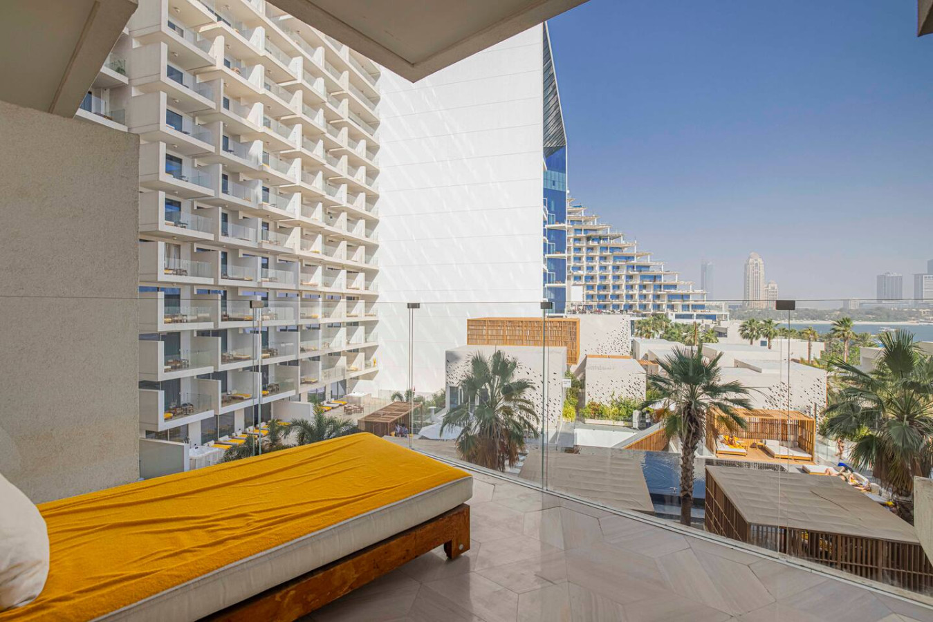 Elegant 1 Bedroom Full Marina View at FIVE Palm image 20