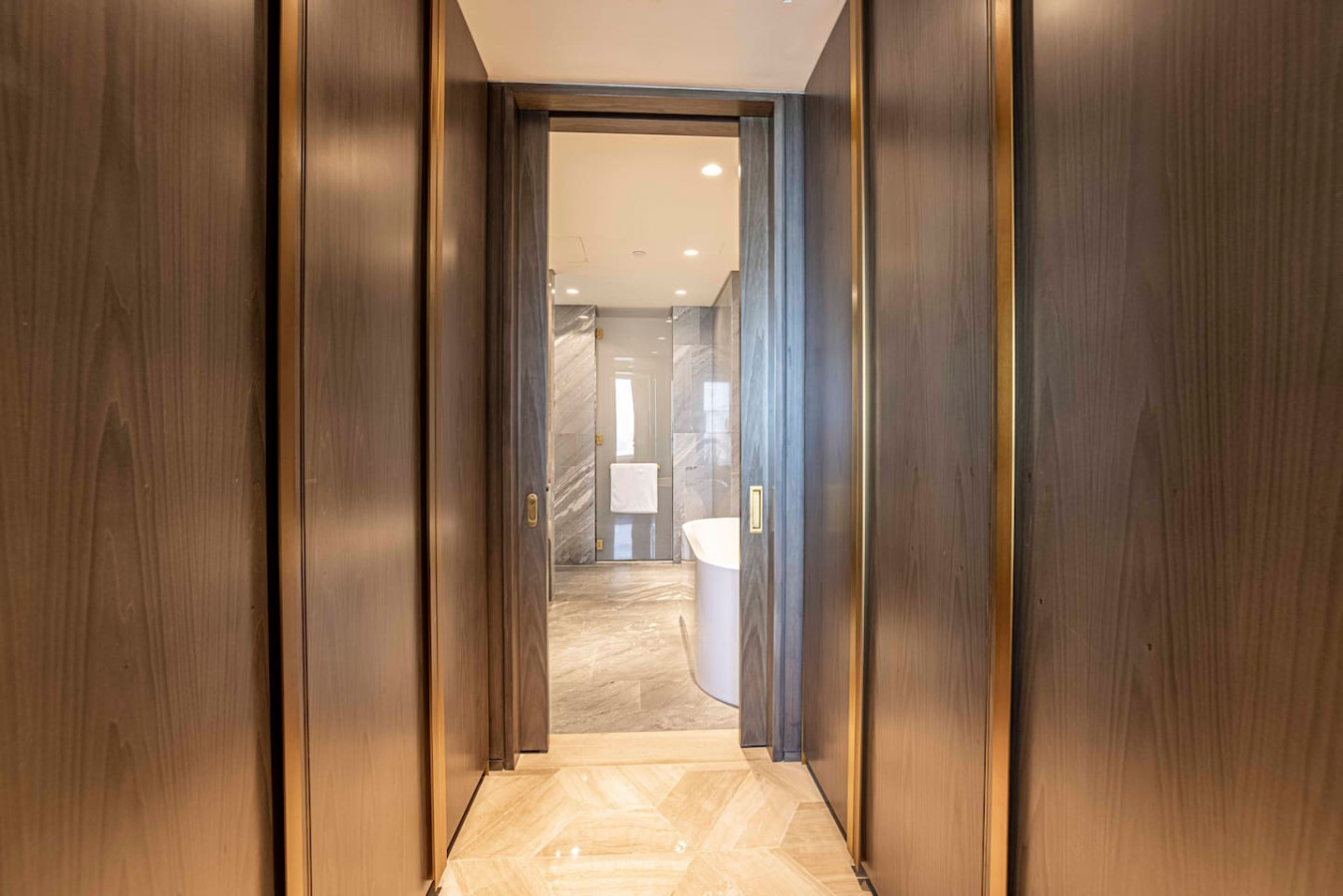 Elegant 1 Bedroom Full Marina View at FIVE Palm image 18